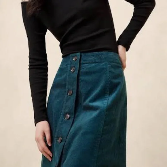 EUC Banana Republic Button Front Corduroy Midi Skirt in Teal, Size 2 / S - Picture 3 of 6